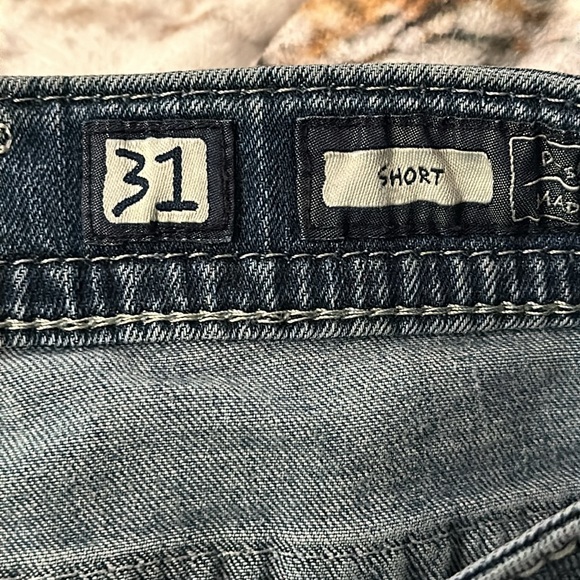 Miss Me Denim Frayed Rhinestone Embroidered Shorts Size 31 / Aa-17 - Picture 6 of 7